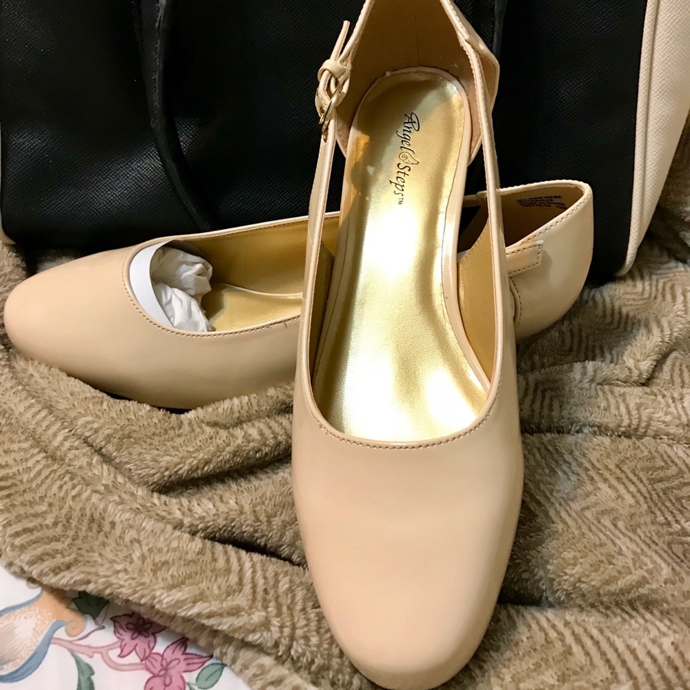 Angel Steps: Naomi 2” Heels (New - never worn!)